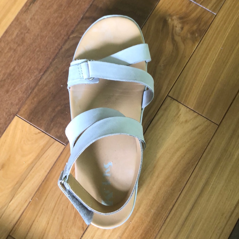 Purple leather Korks sandals